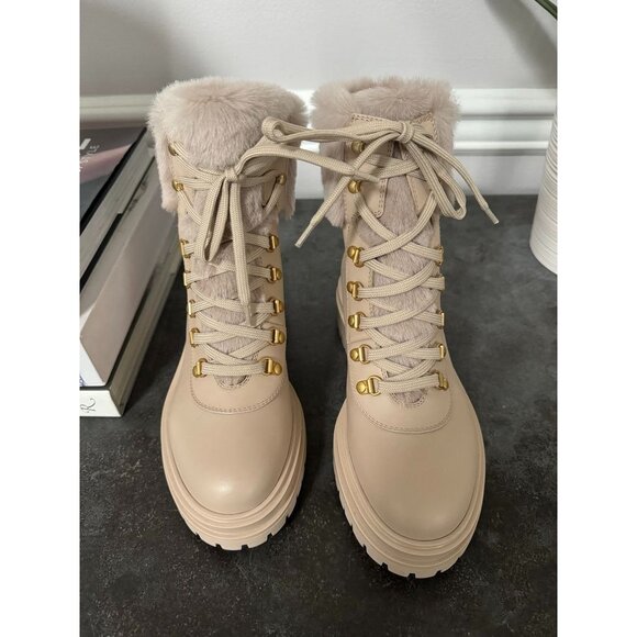 NWOB Gianvito Rossi Alaska 20 leather ankle boots 35.5 5.5 - Picture 2 of 8